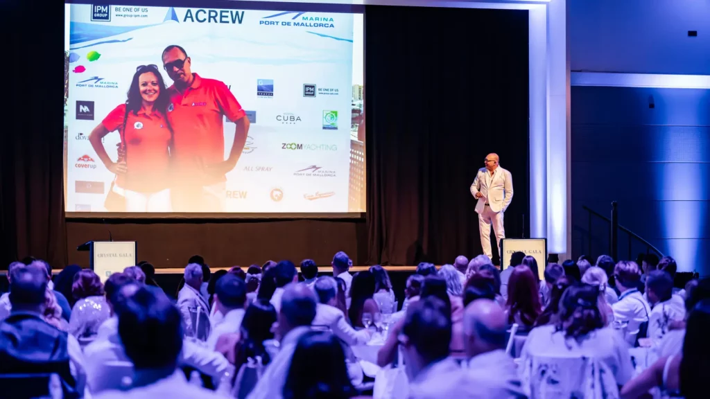 Acrew crew awardsdiner wordt geopend door onno van acrew